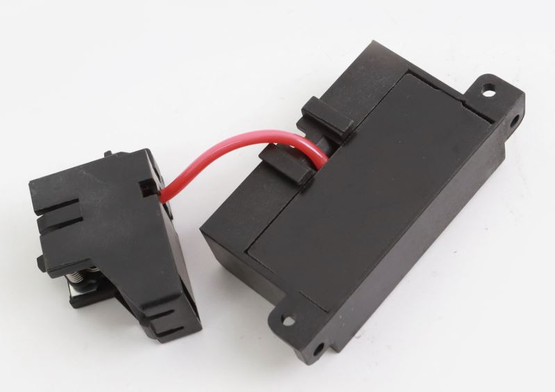 Расцепитель пониженного напряжения UVT для MGS250 напряжение AC230 (UVT-MGS250AC230R)